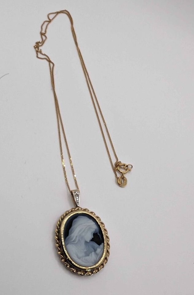 Vintage Italian 10k gold & Diamond Necklace; Mother and Child Cameo on black agate - Rare Find!