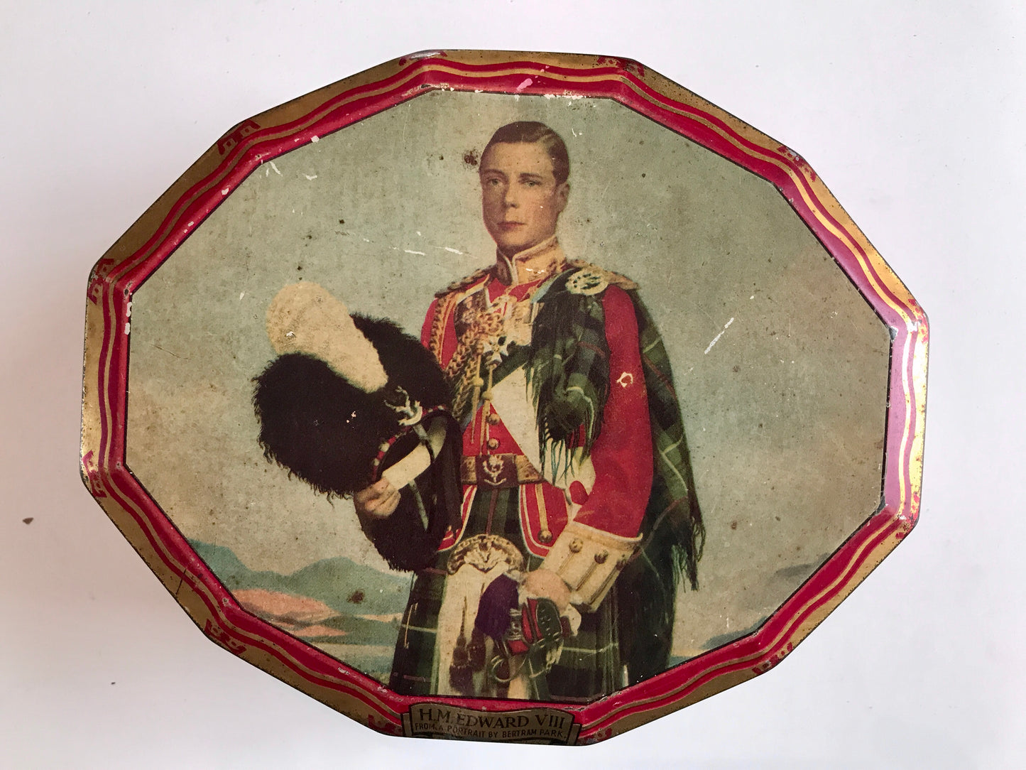 RARE Collector Tin - HM Edward VIII