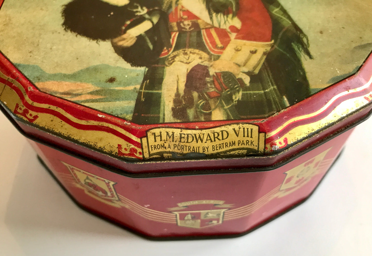 RARE Collector Tin - HM Edward VIII